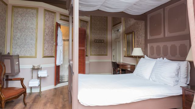 Comfort kamer met hemelbed